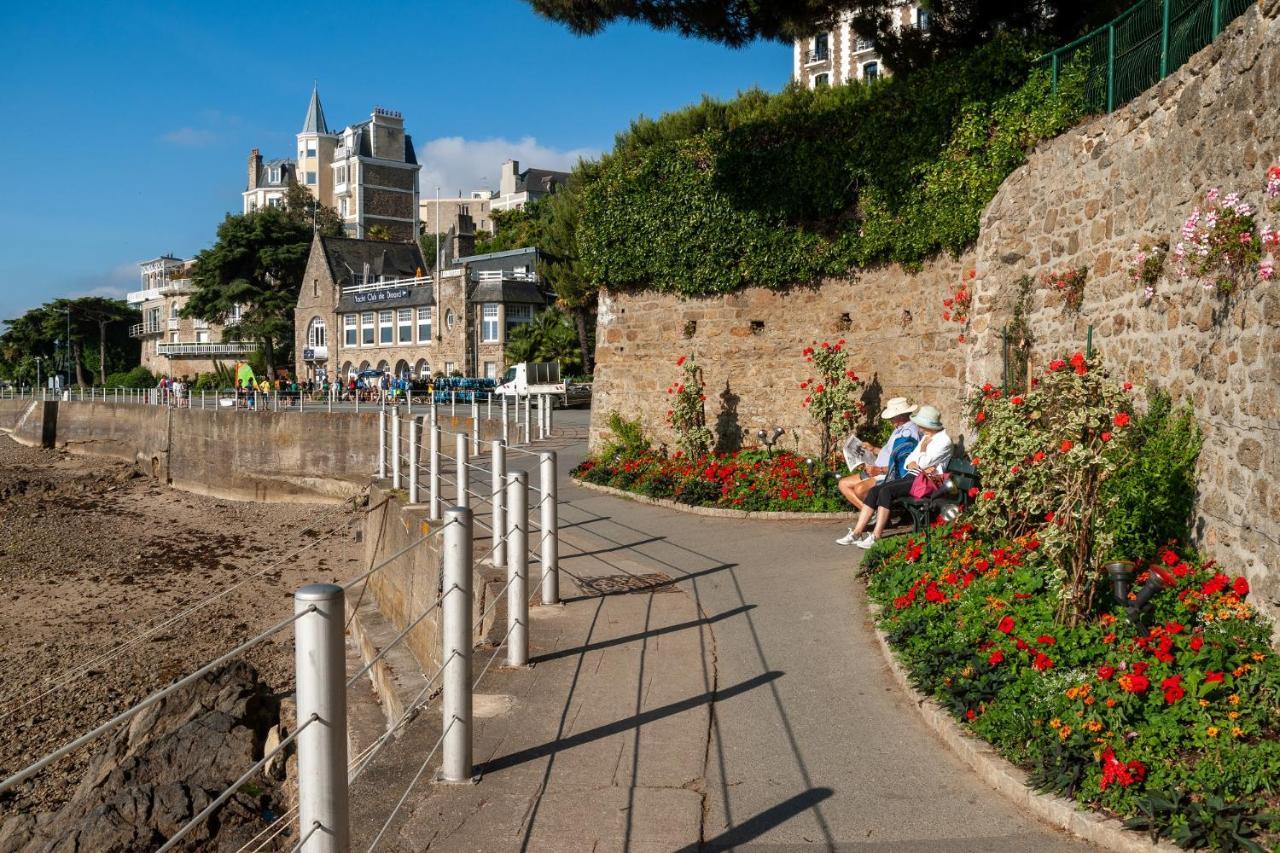 Clos de la Fontaine Dinard Extérieur photo