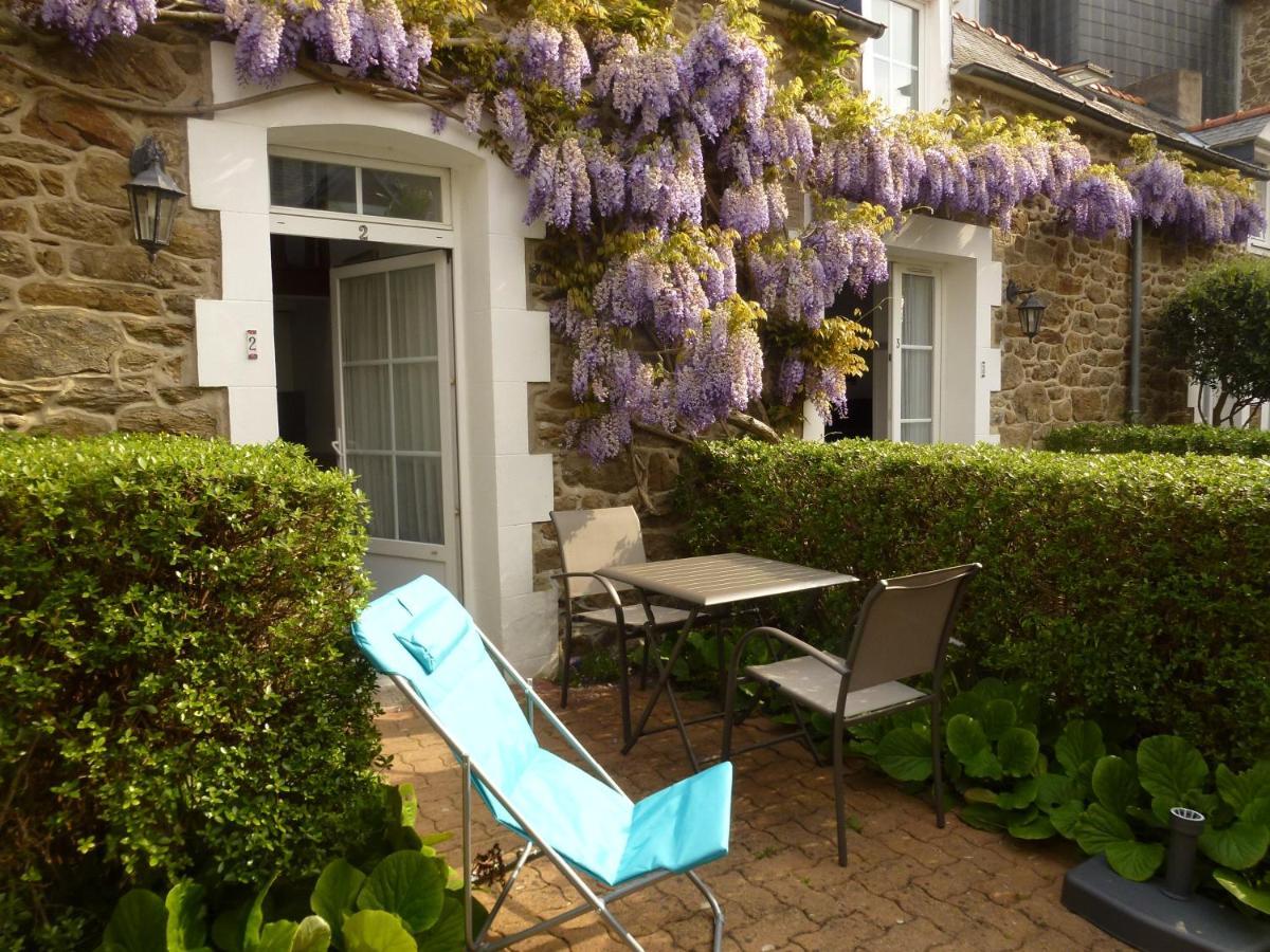Clos de la Fontaine Dinard Extérieur photo