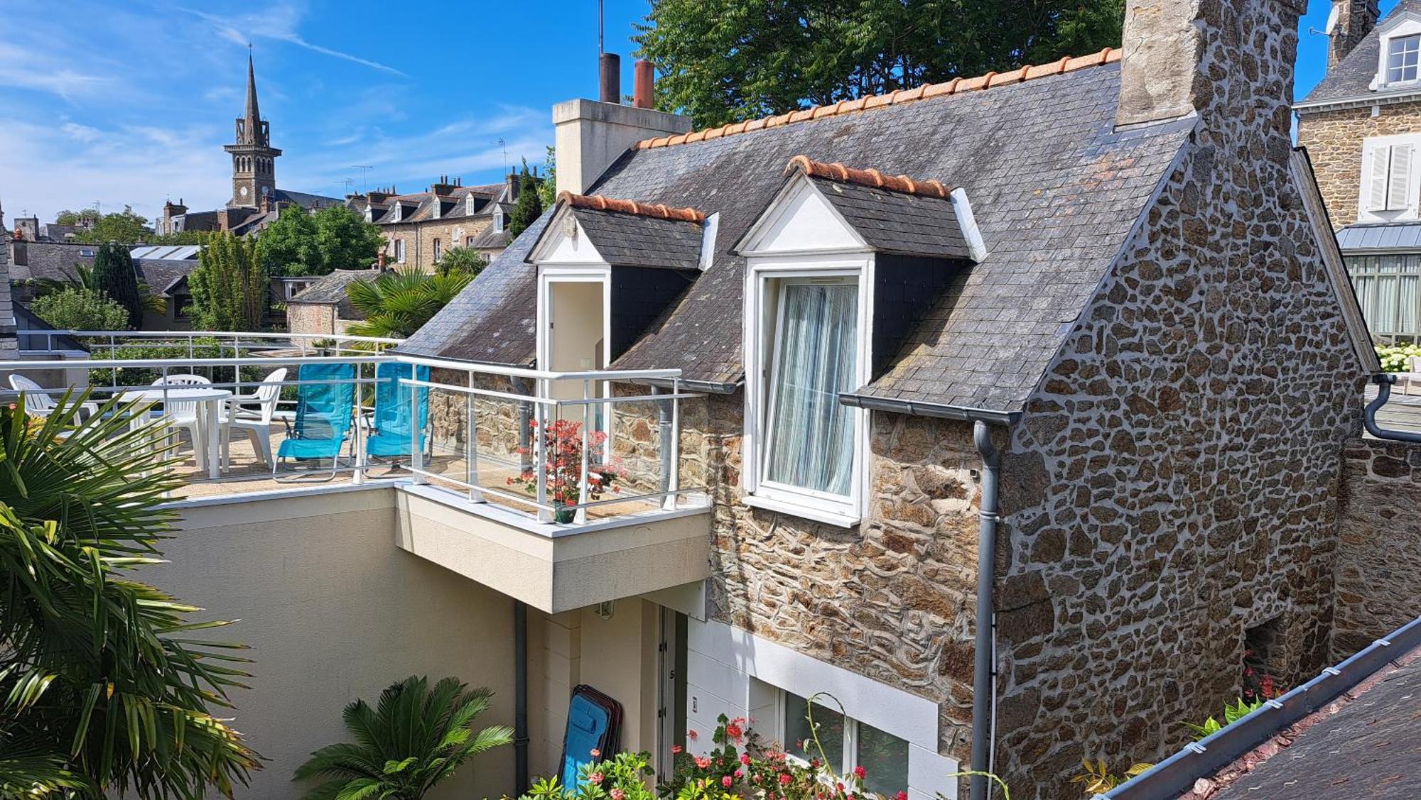 Clos de la Fontaine Dinard Extérieur photo